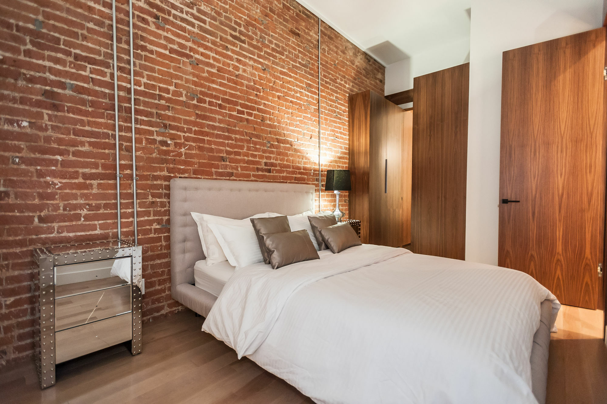 Le Merrill Boutique Hotel Монреаль Экстерьер фото